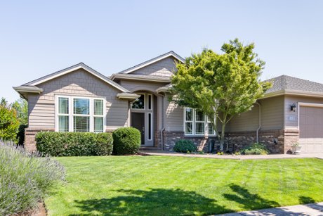 homes for sale in junction city oregon